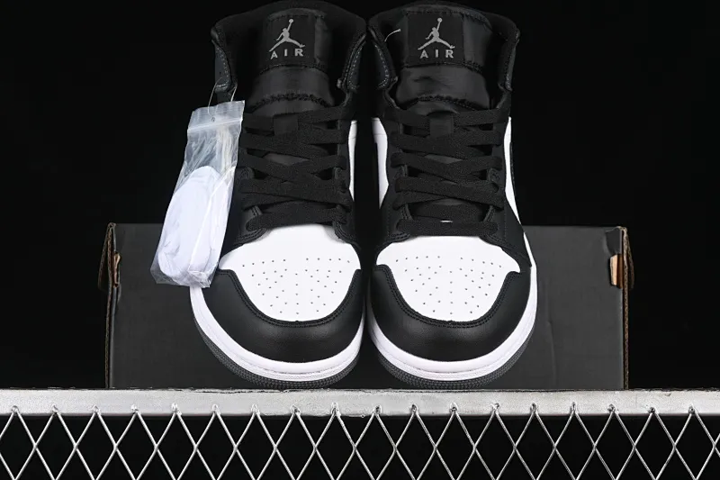 All categories Air Jordan Jordan series basketball shoes Air Jordan 1 Mid Air Jordan 1 Mid AJ1 Joe 1 white black gray Chinese culture and leisure sneakers DQ8426-001